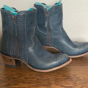 Lane Booties